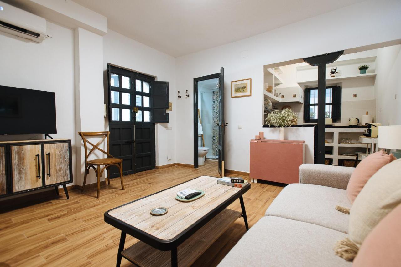 Aitana'S Retreat With Charming Garden Sevilha Exterior foto